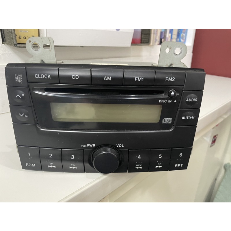 二手商品-Mazda MPV 2.50 原廠汽車音響（CD/FM1/FM2/AM/時鐘)5合1