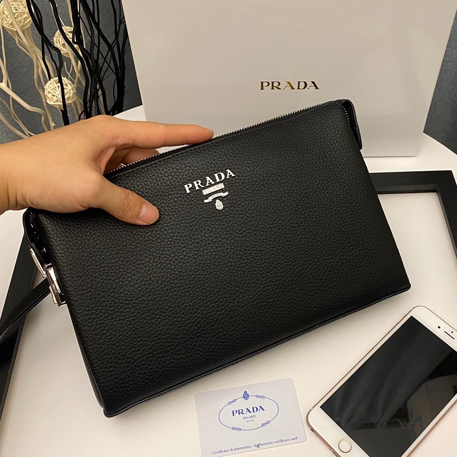 現貨實拍prada 普拉達手拿包采用進口細紋牛皮高檔男包男士商務手包時尚晚宴手抓包真皮皮夾普拉達男生手包 蝦皮購物