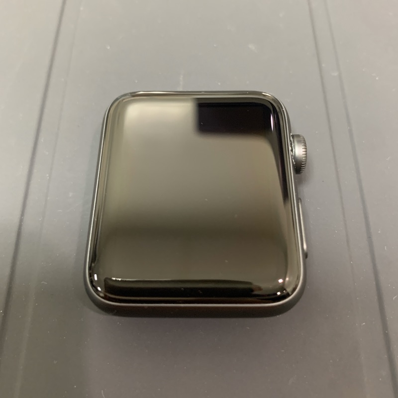 Apple Watch 3 42mm LTE 七月剛換整新機回來