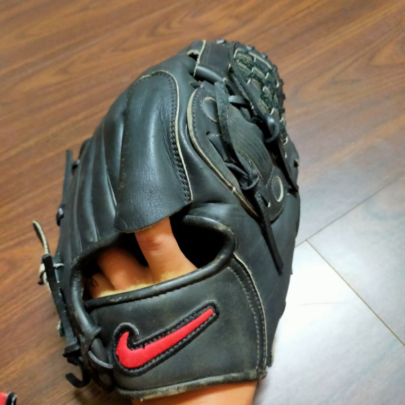 二手 nike 棒球 壘球用 牛皮 約12吋手套