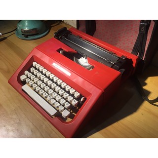 【Olivetti】早期紅色古董打字機 #功能正常#提袋#打字機#收藏#擺設#文青#老東西