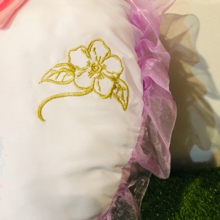 愛心刺繡公主抱枕 日本正版 迪士尼抱枕 床頭枕