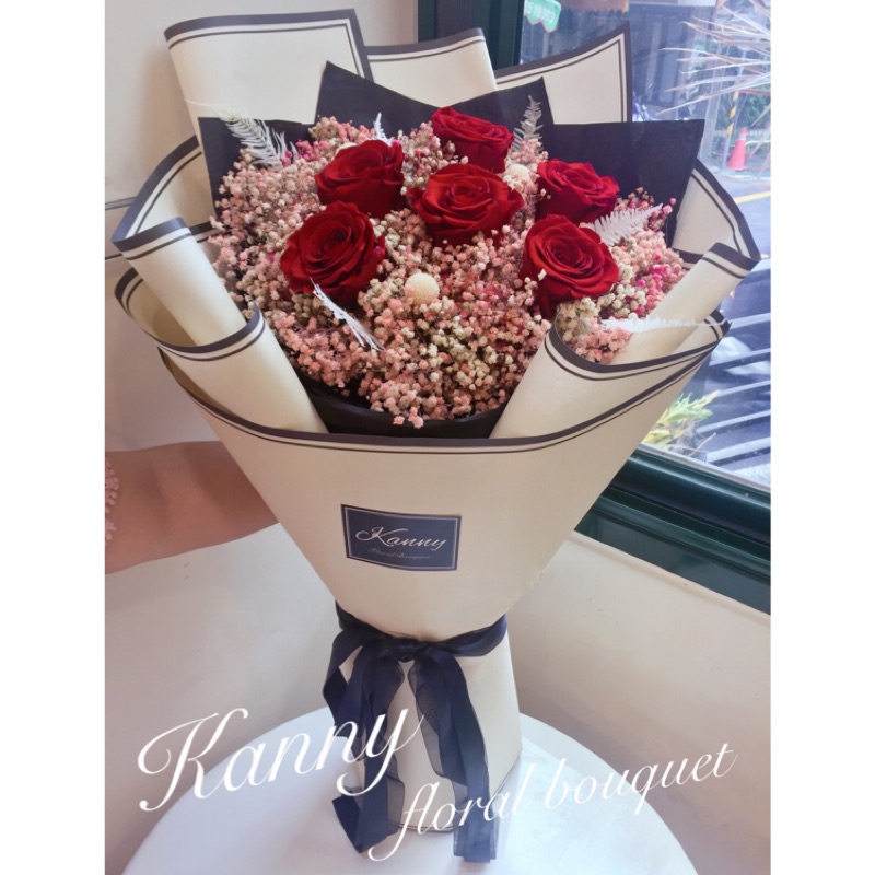 Kanny永生花大花束乾燥花大花束韓國巨型花束求婚花束紅玫瑰情人節花束小香風花束 蝦皮購物