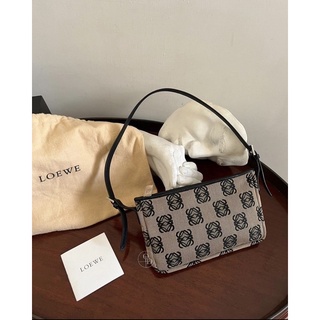 vintage loewe 深焙奶茶 老花 腋下包 中古包 復古包