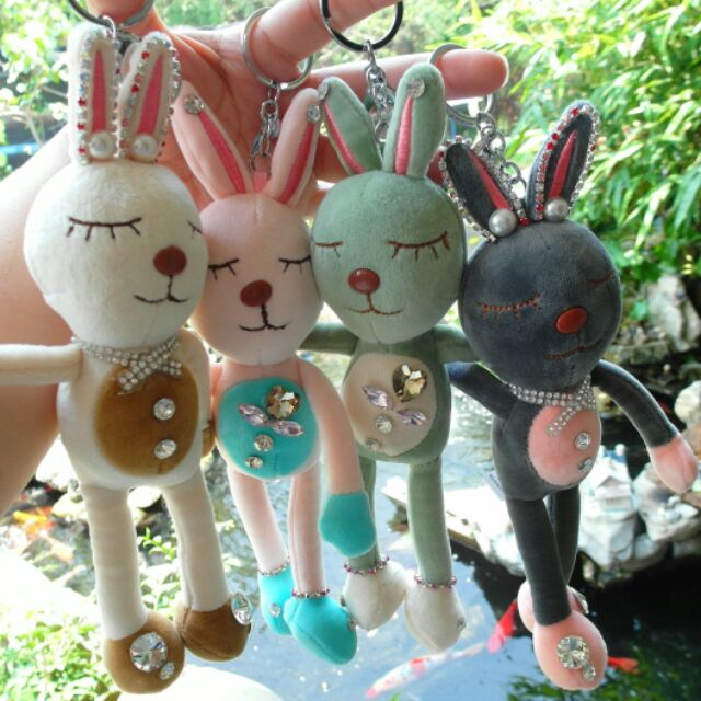 正韓 鑽石兔兔布偶鑰匙圈吊飾 很可愛喲！