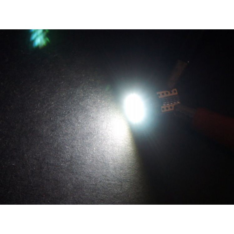【超好康汽機車商品專櫃】236A151-1   T10  4014  6燈CBS平面   白光單入   LED