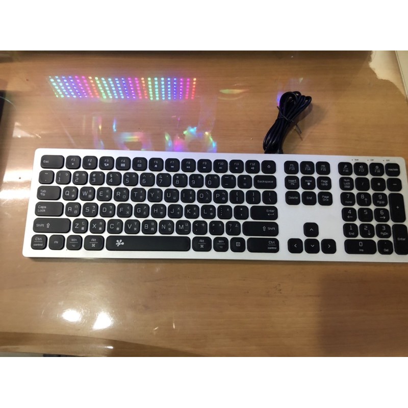 B.FRIEND KB700 PRO 有線 有注音RGB 多色背光 鋁合金 Mac win10 鍵盤 雙模式 二手 全新