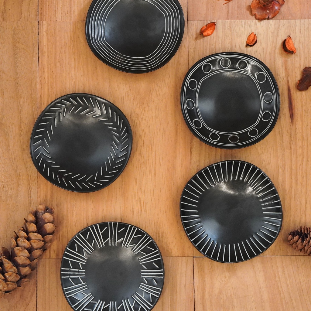 現貨 日本製 六魯 美濃燒 陶瓷 黑色 餐盤組 | 盤子 菜盤 水果盤 陶瓷餐盤 餐盤 碗盤 造型盤子 盤 富士通販
