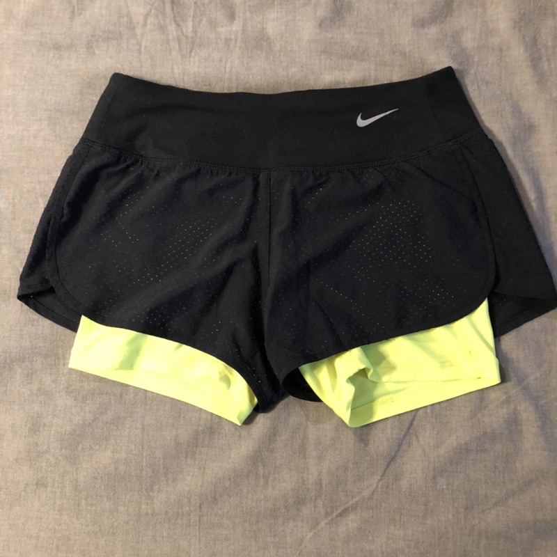 真品 Nike 兩件式撞色跑步短褲/黑色/螢光黃/Dri-fit/運動短褲/緊身褲/女生慢跑褲