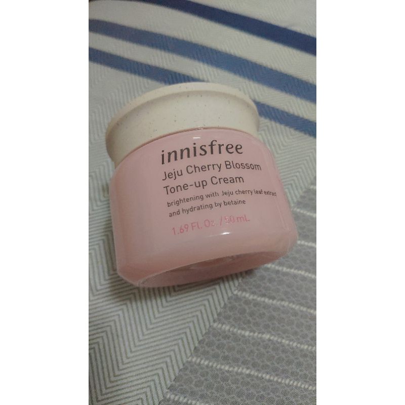 innisfree 濟州櫻花亮顏霜 50ml