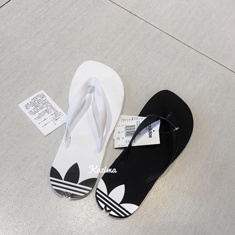 【Kazima】Adidas Originals Logo 三葉草 夏日涼拖 拖鞋 夾腳拖 涼鞋 夾腳 黑、白