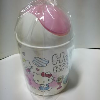 Hello Kitty 垃圾桶 圓型垃圾桶 置物桶 桌上型垃圾桶 圓形垃圾桶 全新