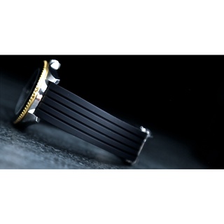 22mm 20mm 18mm黑色 高質感F1方程式賽車跑胎直條紋矽膠錶帶,時尚百搭款不鏽鋼製單折安全扣保險扣seiko