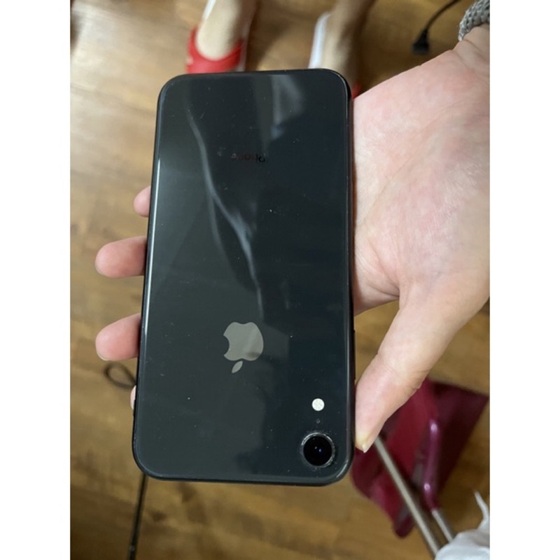 iPhone XR 64g 贈送充電器及手機殼*2