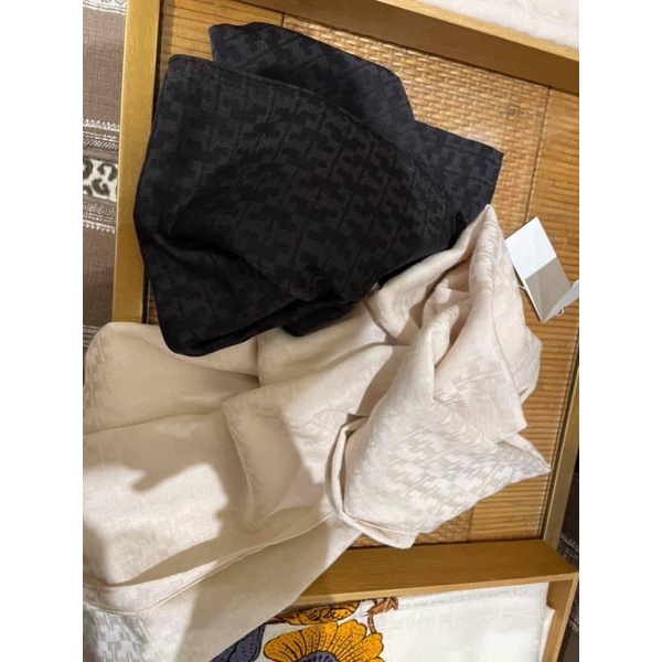 Tory Burch Tb 女款圍巾 披巾 有兩色可選 美國代購 法國製