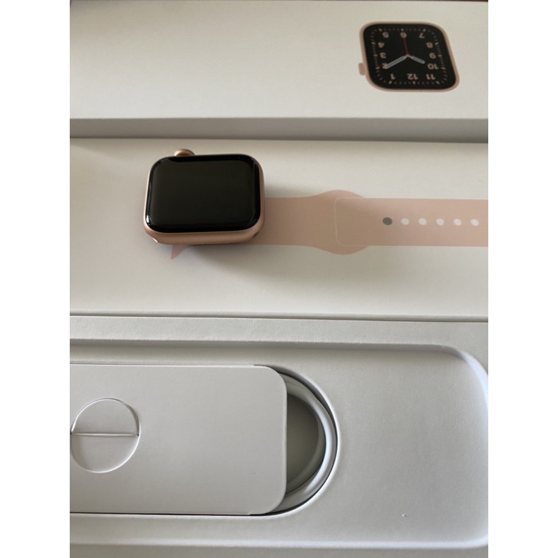 超新 Apple Watch se 玫瑰金 40mm 保固內 二手 拆封新品 手錶 蘋果