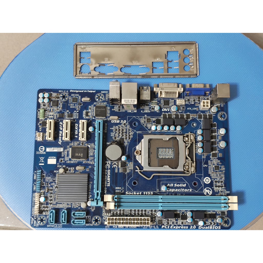 (二手) 技嘉 GA-H61MA-D2V Intel LGA1155 H61 主機板 (內建網卡故障，需另外安裝網卡)