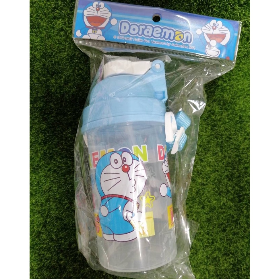 特價！！哆啦A夢彈跳蓋水壺 DE-038  500ml 水杯 兒童背帶水壺 外出水壺 L-3-2