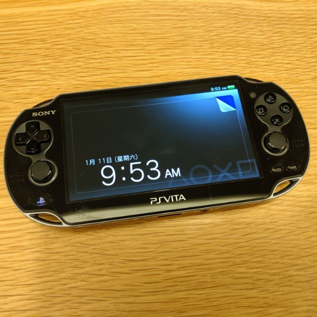 PS Vita PCH-1007 附三片遊戲 未改機 全民高爾夫 重力異想世界