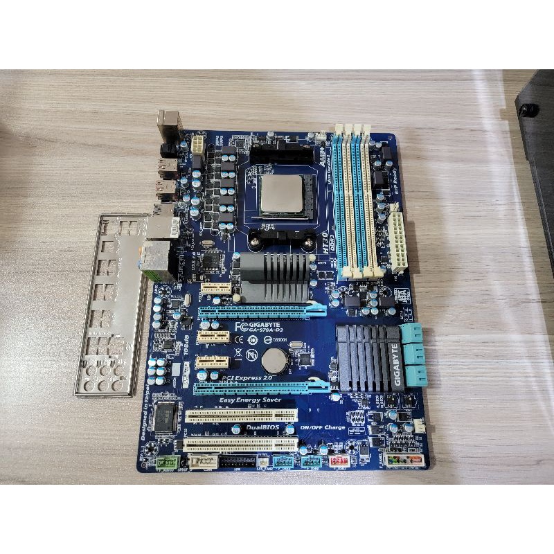 (二手良品) FX6300 + 技嘉 GA-970A-D3 6核心CPU含主板