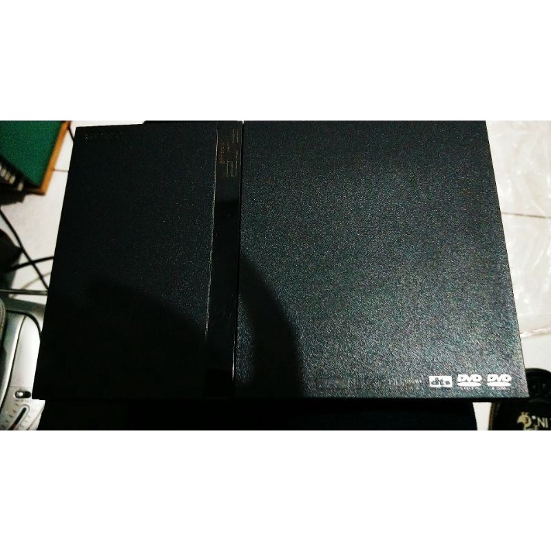 PS2薄機有改機型號70007型 附AV端子和手把。