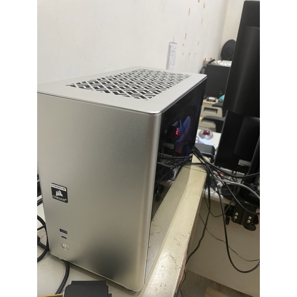 迷你ITX電競主機（i7-10700、ram 64G、rx580)