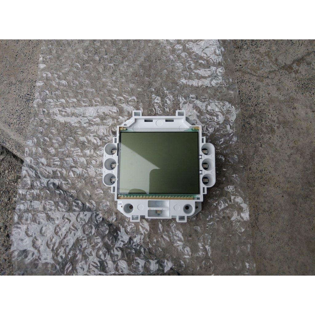 中華電動機車 EM80 8成新.零件拆賣 儀錶板 螢幕 液晶面板. 碼錶 品況如相片