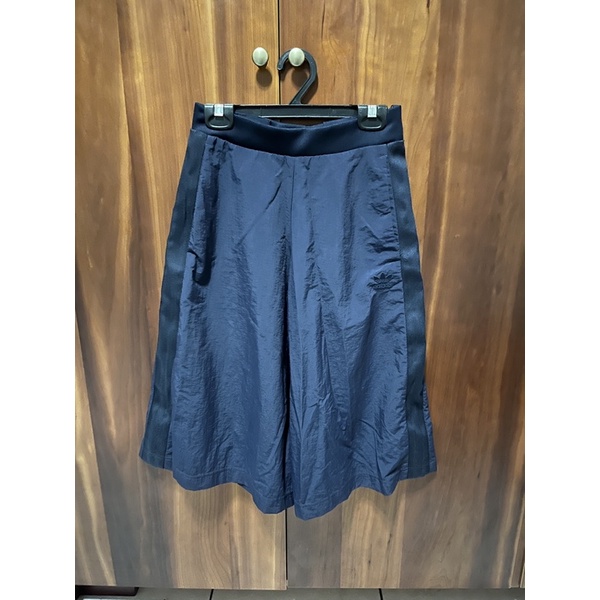 ✨二手✨adidas original海軍藍寬褲（夏天穿很涼呦）