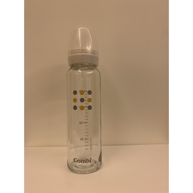 【二手】Combi 標準瓶口玻璃奶瓶 玻璃奶瓶身+白瓶環+蓋 200ml