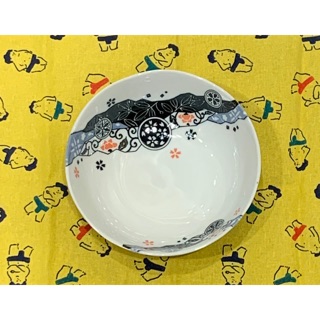 日本製 煮物鉢 款式：日本傳統圖樣 （櫻花）🌸 材質：陶瓷 尺寸： 盤：16.5*6cm