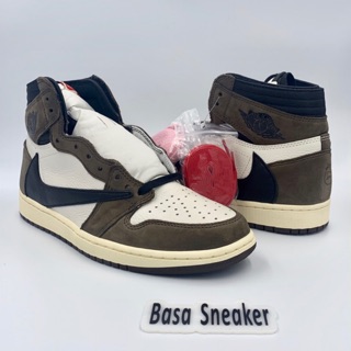 Travis Scott x Jordan 1 Backwards Swoosh CD4487-100 倒勾服飾可詢問