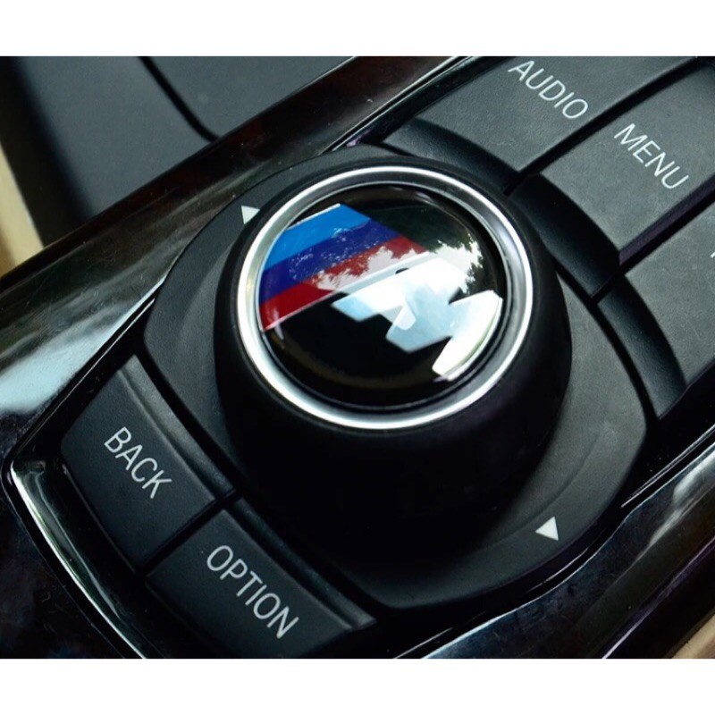 汽車之家🚩專用於寶馬新3系5系X1X3X5X6多媒體裝飾貼音響貼 多媒體貼標貼紙M標
