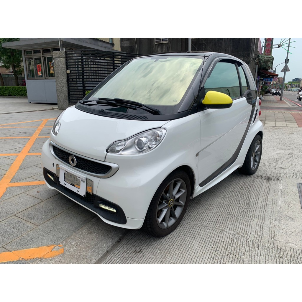 2013 SMART FORTWO 咘咘ＢuＢu / 實車實價實照 ☆ ０９７６-９２４-５３８ ★