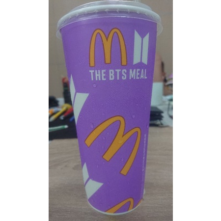 麥當勞 BTS 聯名紙袋 + 杯子