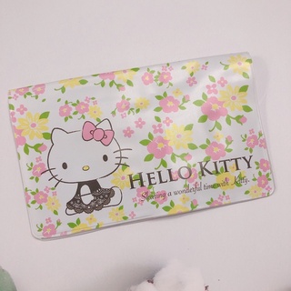 日本 三麗鷗 🌹Hello Kitty 凱蒂貓 隨身 存款簿多功能套 存摺 證件 護照夾 資料夾