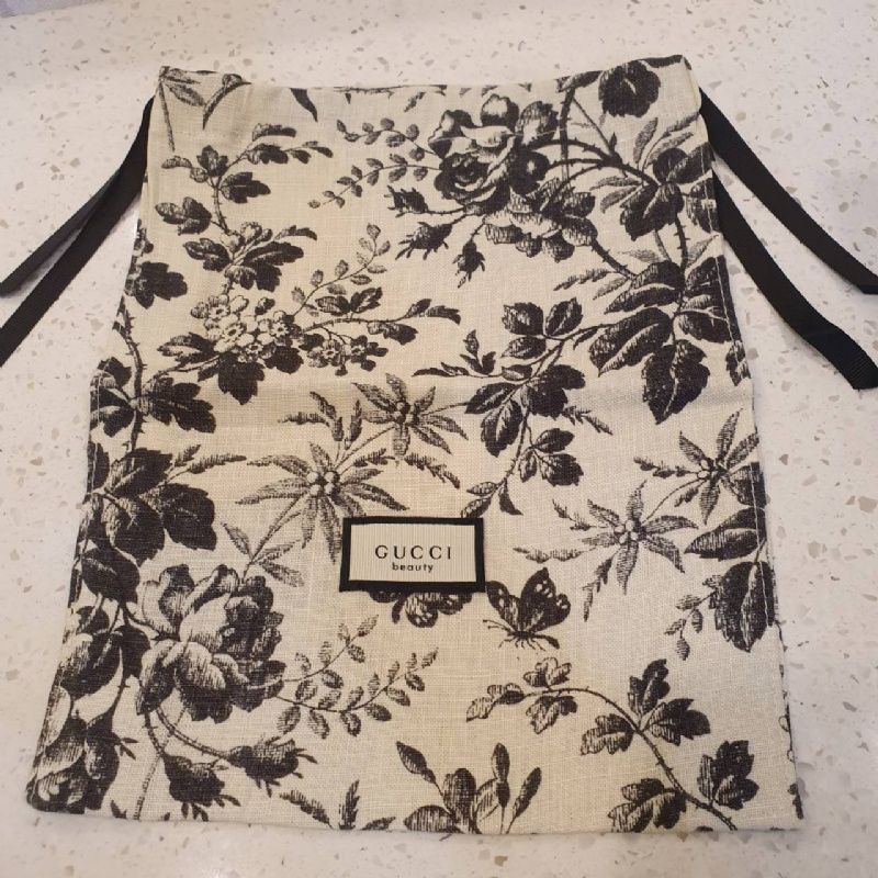 現貨 獨家限量版 Gucci 花悦蜜意束口袋黑白色系1 入 愛寶樂園 蝦皮購物