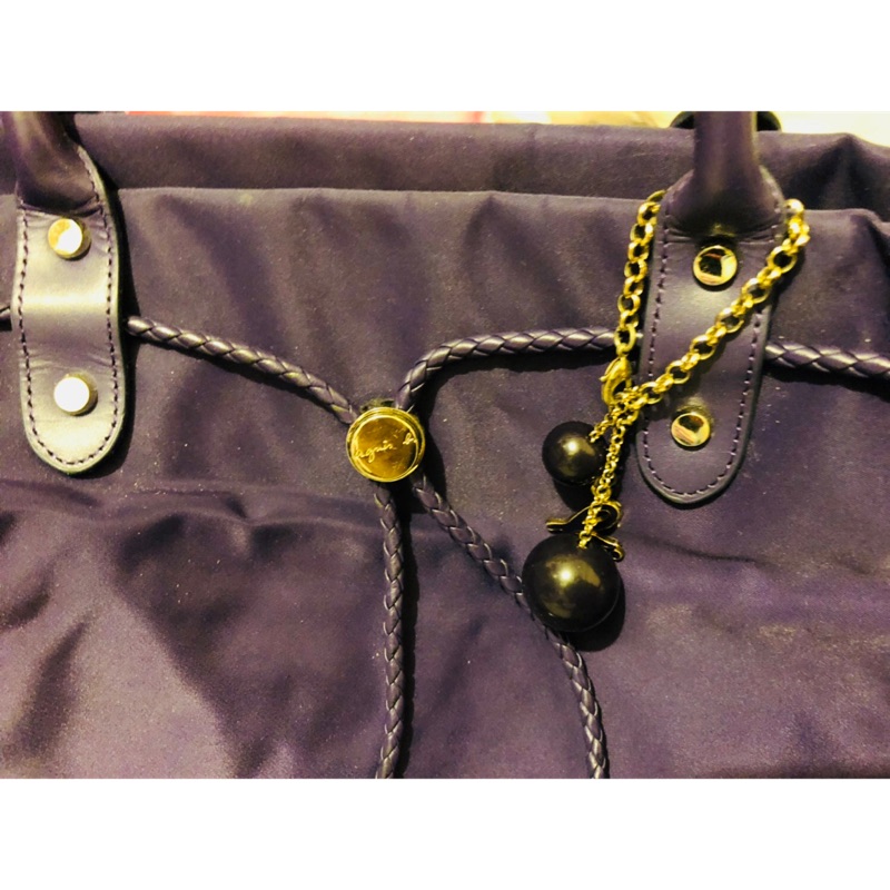 Agnes’b 日本阪急百貨限定包款9.999999成新（紫色）有全新肩背帶，包使用不到3次，非常新