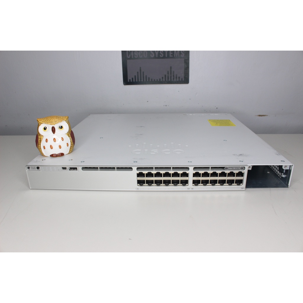 Cisco C9300-24P-A 9300 24-port PoE+ Network Advantage Switch