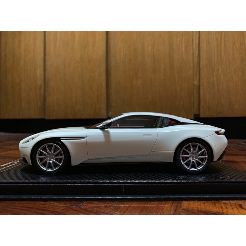 1/18，SophiArt Aston Martin DB11