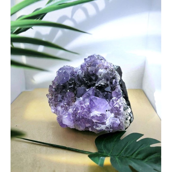 沐玥烏拉圭紫水晶大愛心❤帶鈦晶，水晶花，錳礦共生(近一公斤)