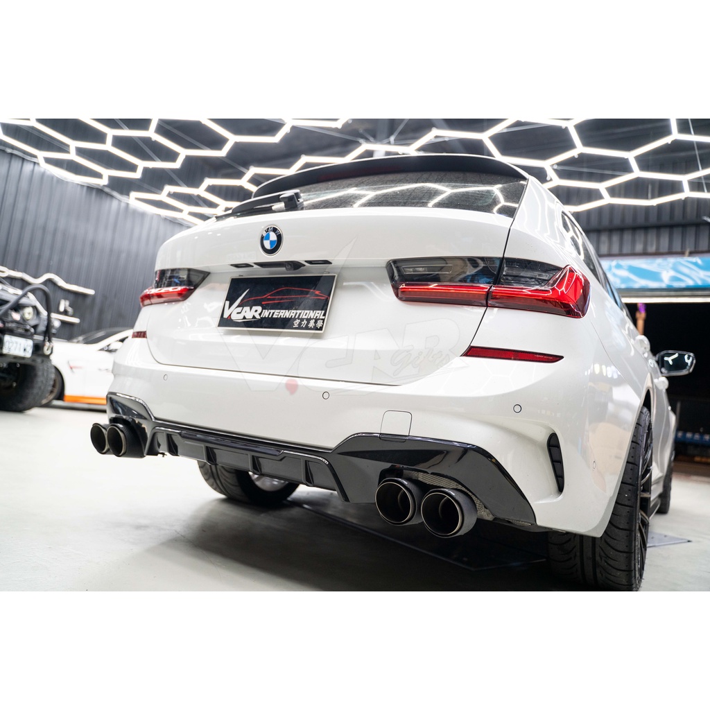 【V.car】BMW G20 G21 MP款 兩件式後下巴 亮黑 碳纖維