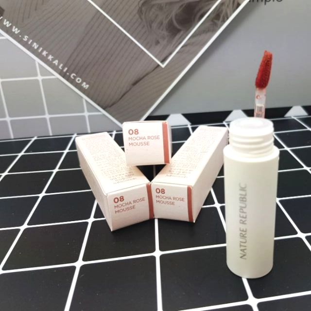 NATURE REPUBLIC 花漾奶油唇釉