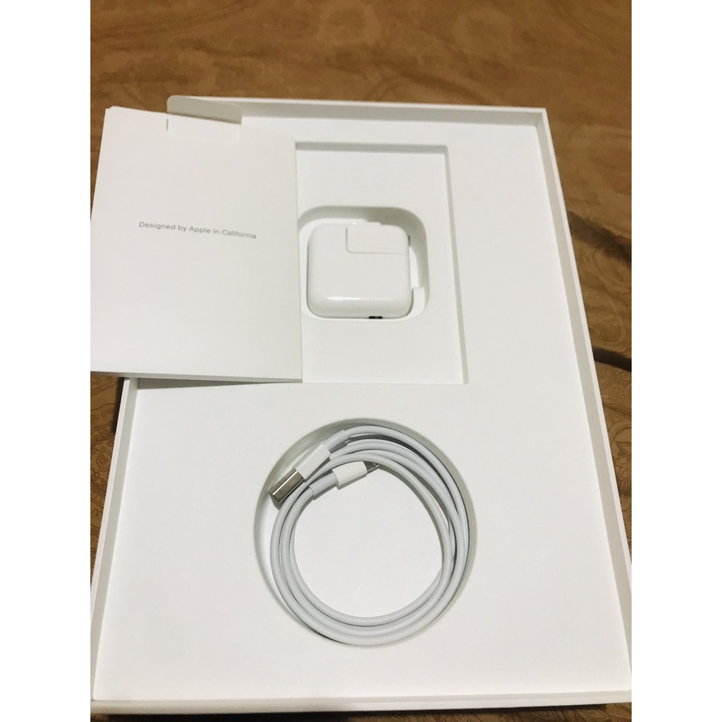 iPad 2018 wifi 32G 銀黑色  二手