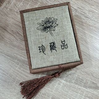 二手近全新-流蘇首飾盒 吊墜盒 項鍊盒 手珠盒 收藏盒 珠寶玉石首飾收藏包裝盒