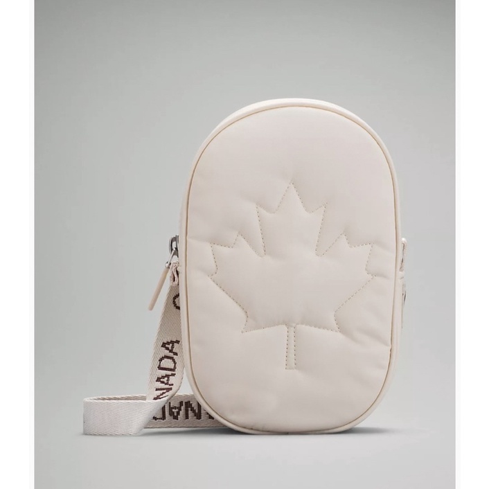 （二手）加拿大🇨🇦品牌lululemon 斜背小包 隨身包 白色 手機包 斜背包 露露檸檬