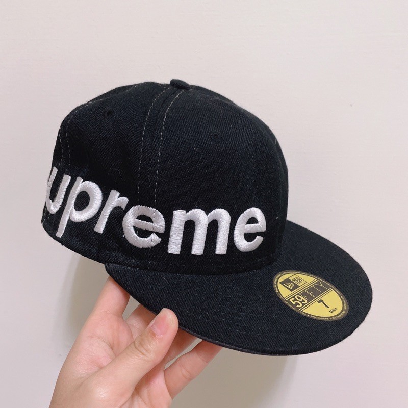 New Era黑色版帽 Supreme