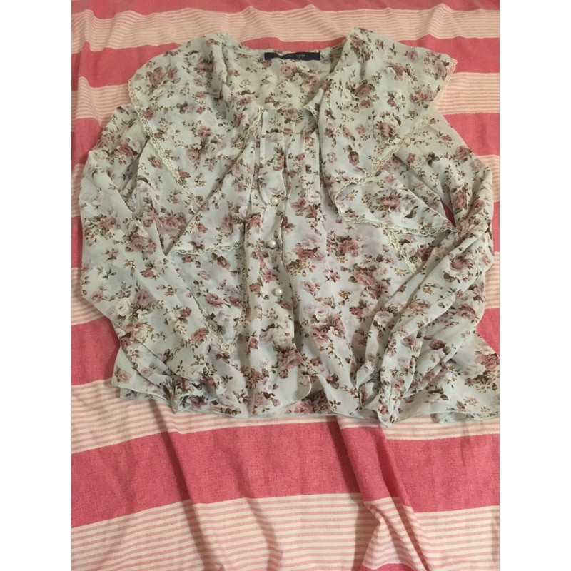 日貨an Another Angelus高單價法式浪漫復古蕾絲拼接打摺珍珠釦淺藍玫瑰花圖案透膚雪紡襯衫 蝦皮購物