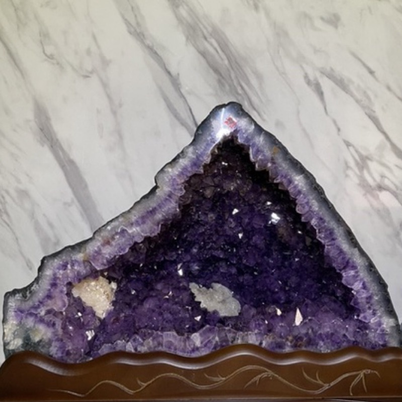 極品滿滿宴尾鈦晶洞5A++最頂級帝王艷紫ESP++、滿鈦晶三角鈦、超大水晶花、方解石、晶體紫到邊帶紫線邊、閃亮晶瑩剔透