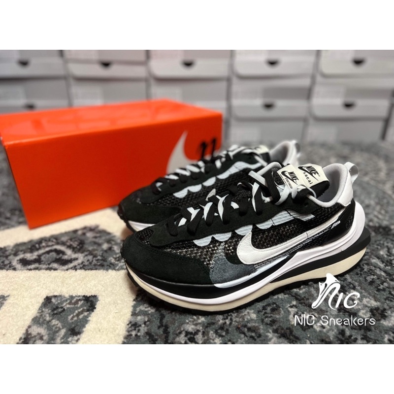 ✤ NIC_Sneakers ✤ Sacai x Nike  VaporWaffle Black White 黑白