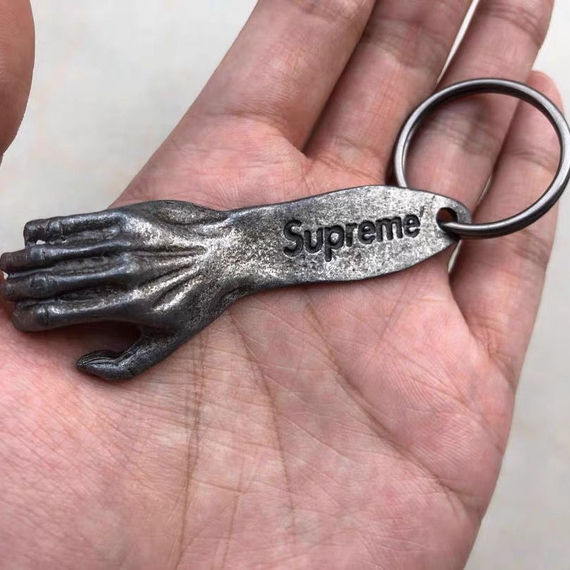 Supreme Hand Bottle Opener キーホルダー - 小物